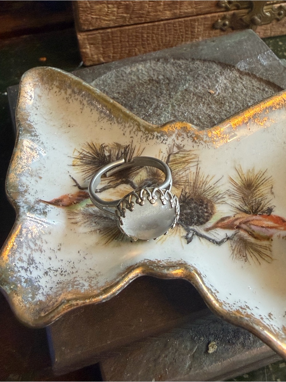 Vintage faux pool of light costume ring